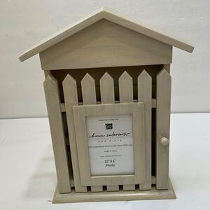 NEW WITH TAG VINTAGE HOME INTERIORS PICKET FENCE KEY HOLDER